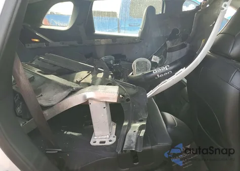 2020 Jeep Cherokee Latitude Plus z USA, uszkodzony, nr VIN 1C4PJMLX5LD655912